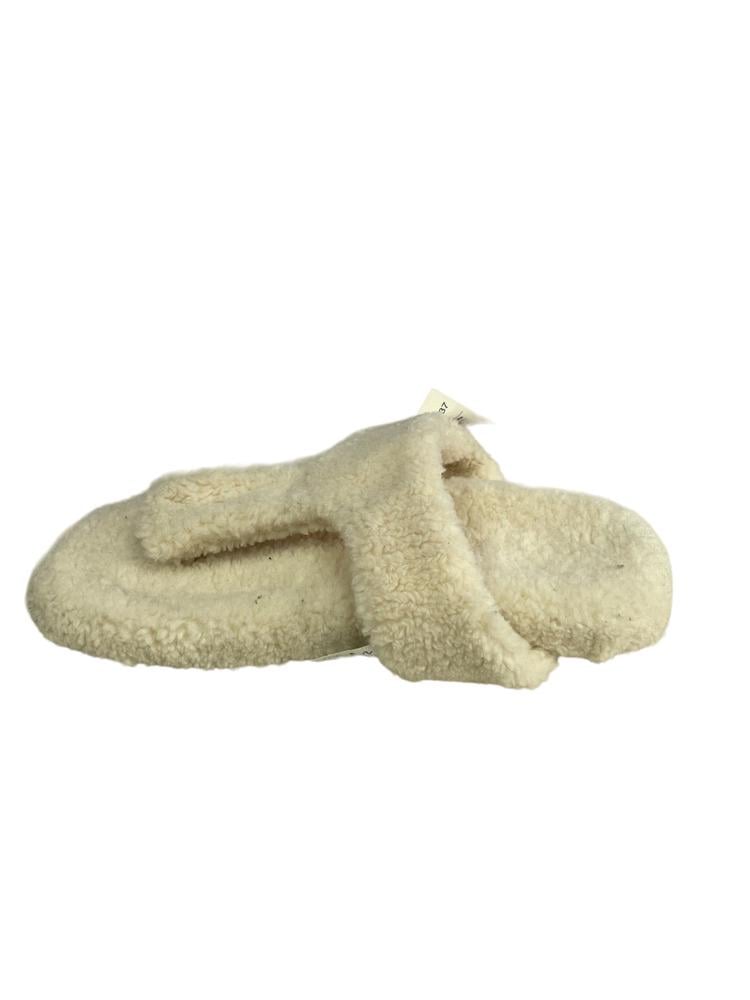 Тапки C&A 74174/2163879/67 р. 38/39 Кремовий - фото 3 Тапки C&A 74174/2163879/67 р. 38/39 Кремовий - фото 3