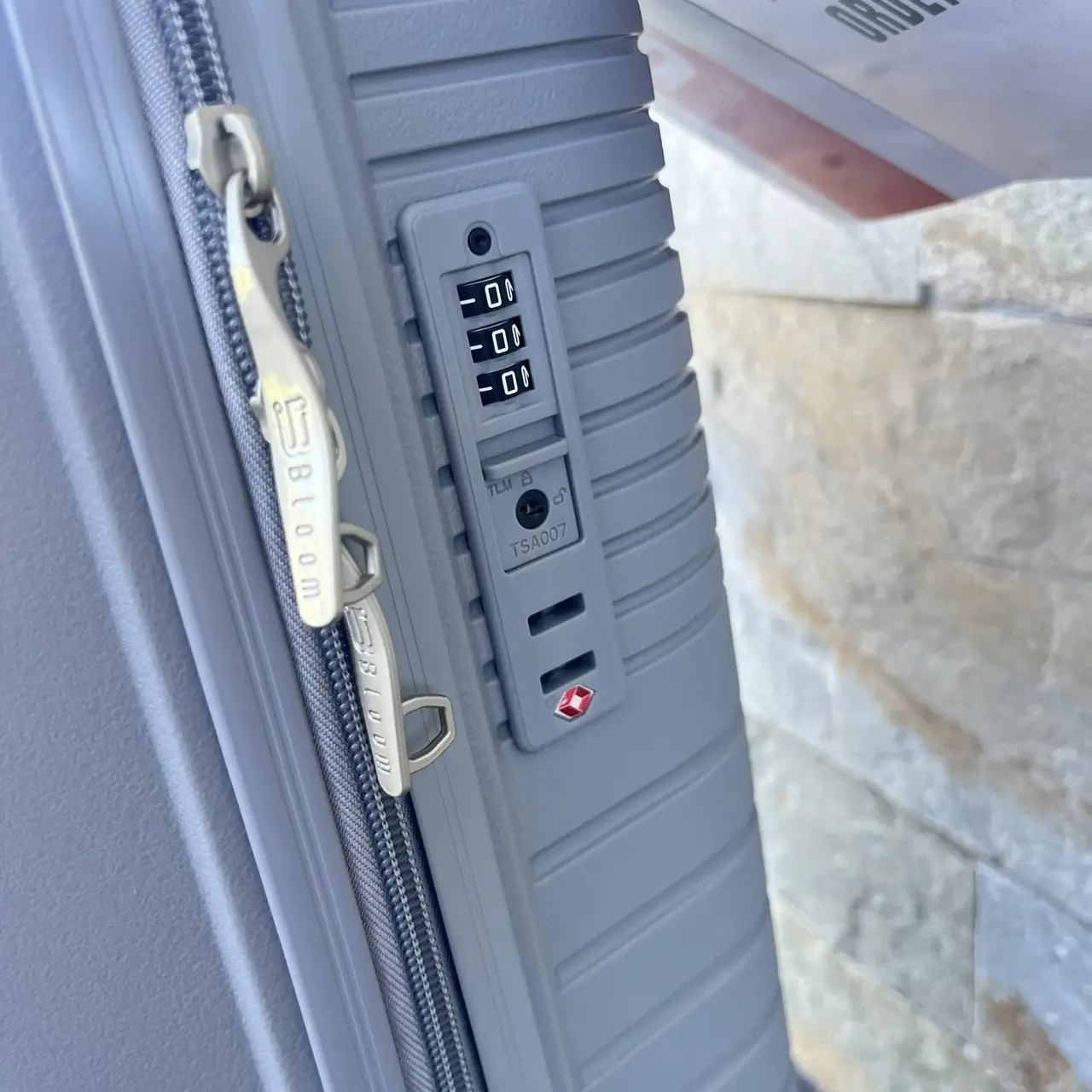 Чемодан дорожный из полипропилена Bloom 1706 средний М 63 л Серый - фото 5 Чемодан дорожный из полипропилена Bloom 1706 средний М 63 л Серый - фото 5