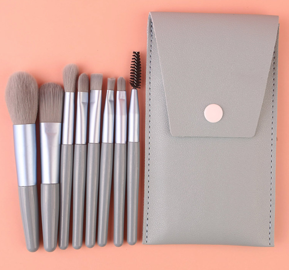 Набір пензлів для макіяжу в чохлі 5553 Блакитний 9 пр. (4228415) - фото 2 Набір пензлів для макіяжу в чохлі 5553 Блакитний 9 пр. (4228415) - фото 2