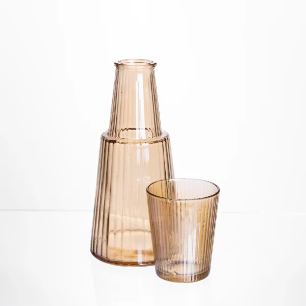 Графин со стаканом-крышкой рифленый 800/250 мл Карамель - фото 2 Графин со стаканом-крышкой рифленый 800/250 мл Карамель - фото 2