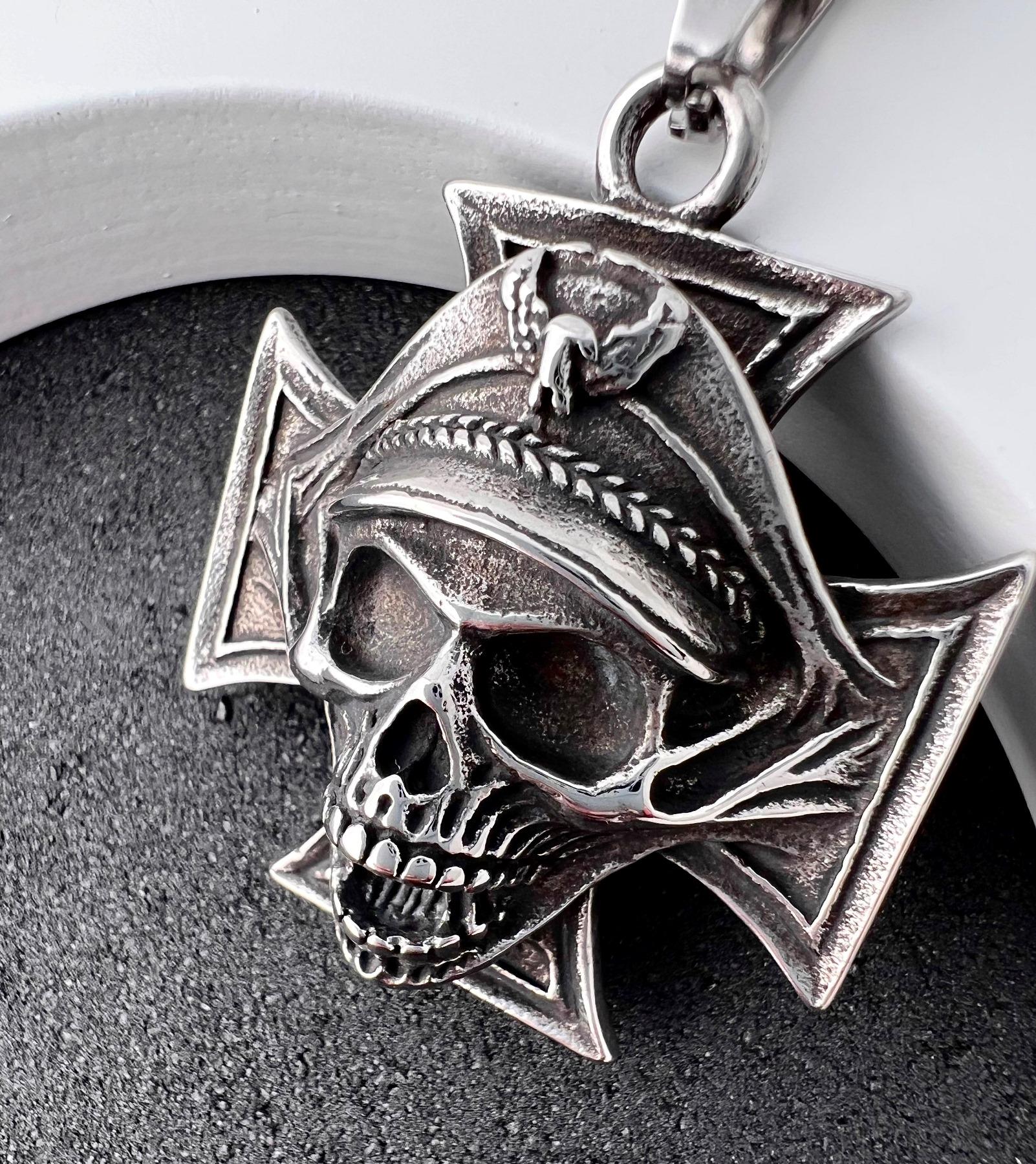 Кулон готичний череп з медичної сталі (PS-053)