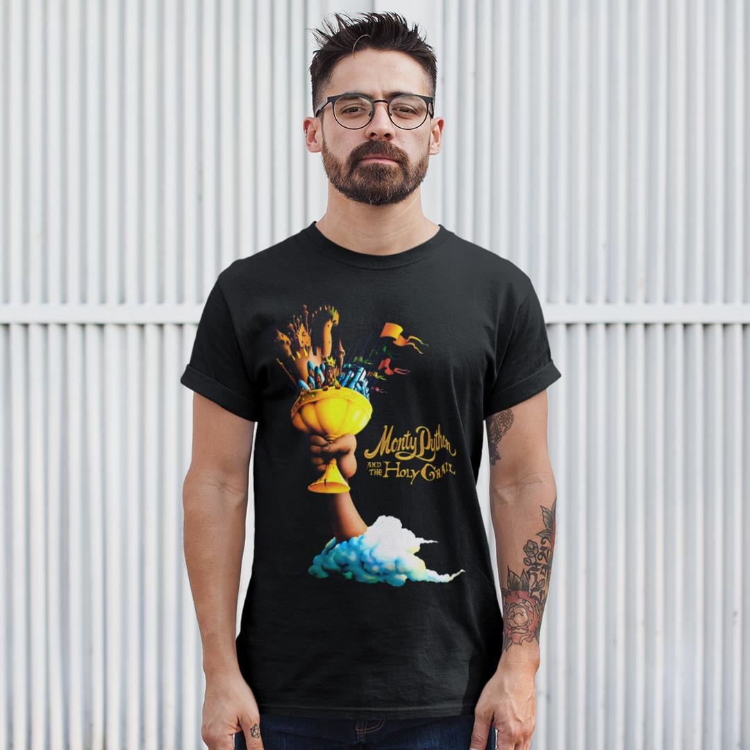 Футболка унисекс Monty Python And The Holy Grail 1975 4XL Черный (0000016126)