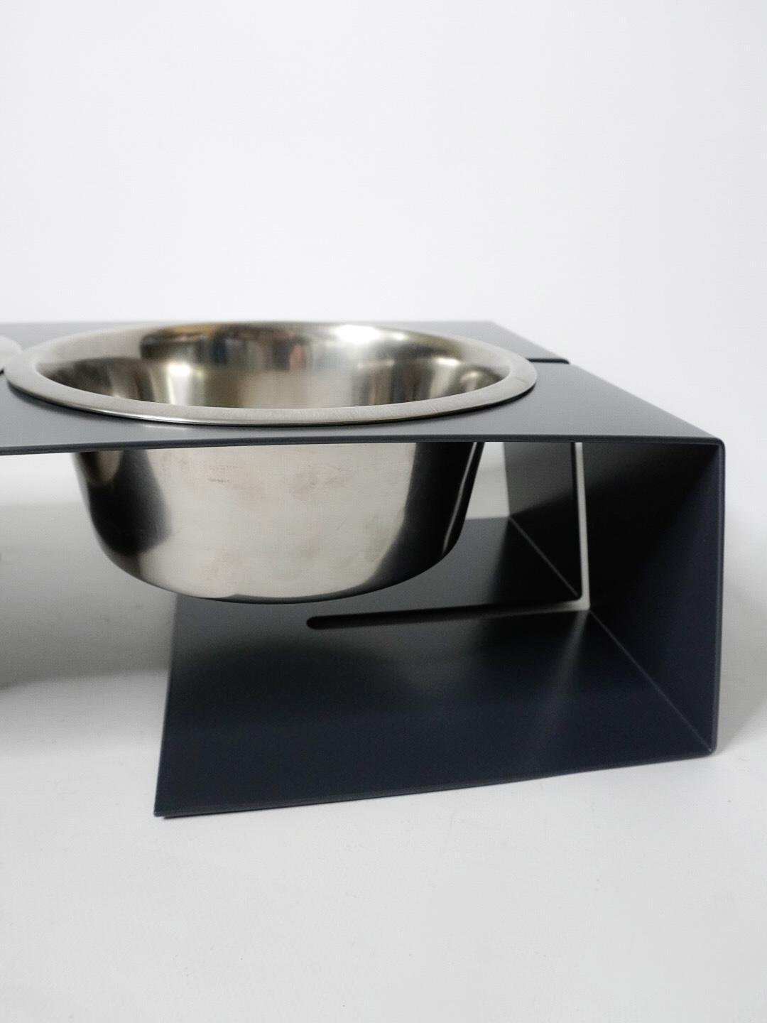 Кормушка Bestmeal подставка для собак средних пород на 2 миски металл 136 мм 1,8 л Графитовый (24436841) - фото 2 Кормушка Bestmeal подставка для собак средних пород на 2 миски металл 136 мм 1,8 л Графитовый (24436841) - фото 2