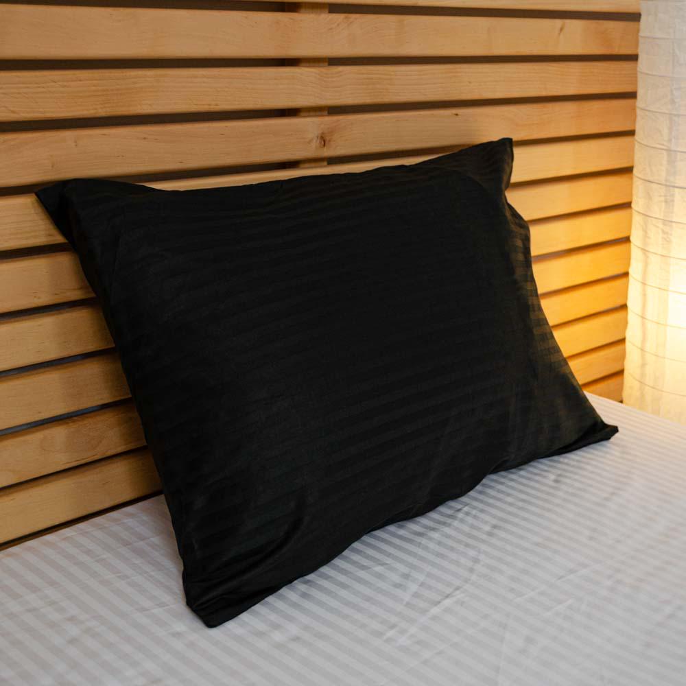 Наволочка на подушку YouStar страйп сатин 125 г/м2 70х70 см 1 шт. Черный (nav-sst-70x70-black) - фото 1