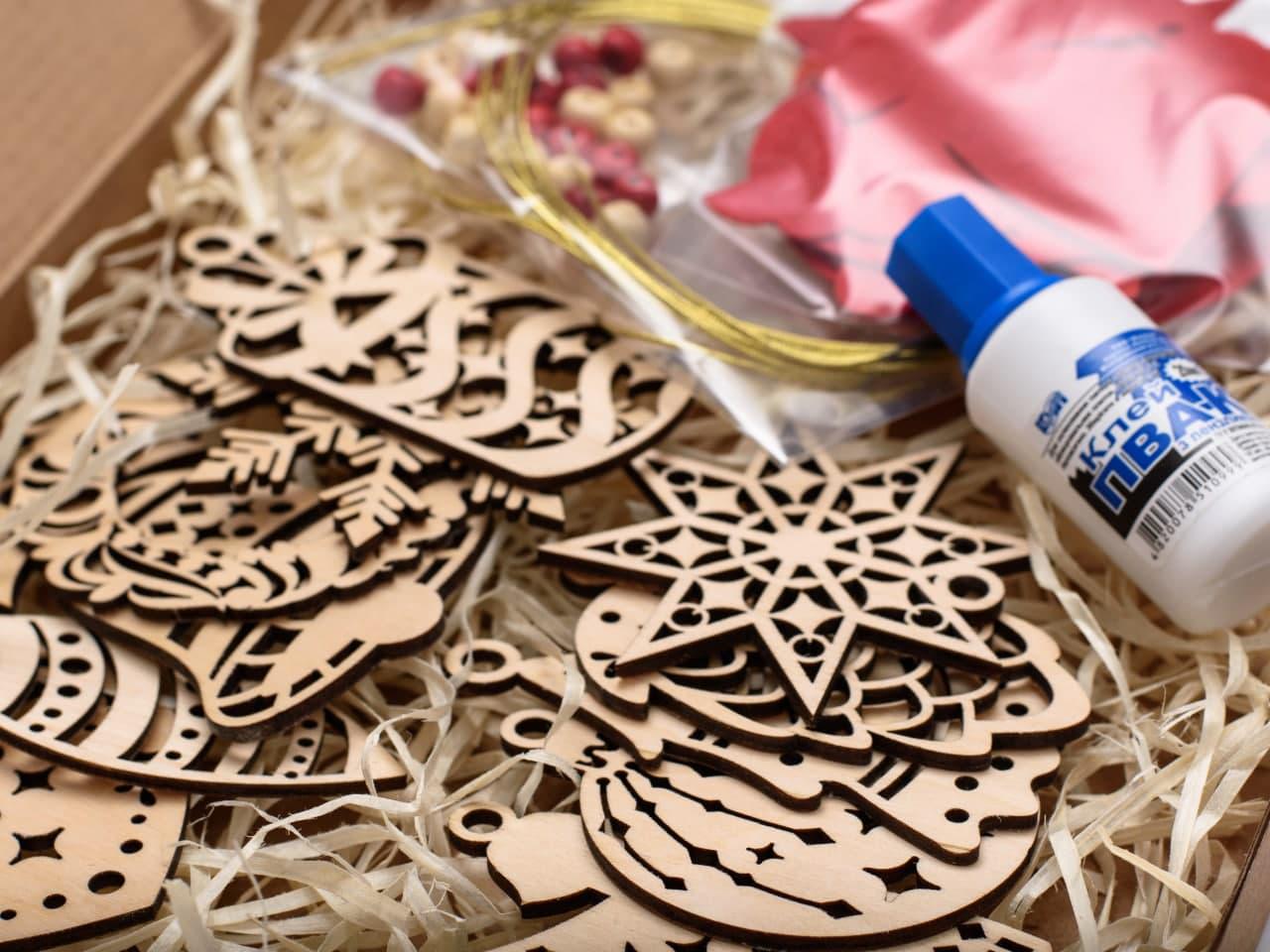 Набір для творчості Зробив Тато Тепле Різдво з клеєм та мотузочками (TOYS22022) - фото 4 Набір для творчості Зробив Тато Тепле Різдво з клеєм та мотузочками (TOYS22022) - фото 4