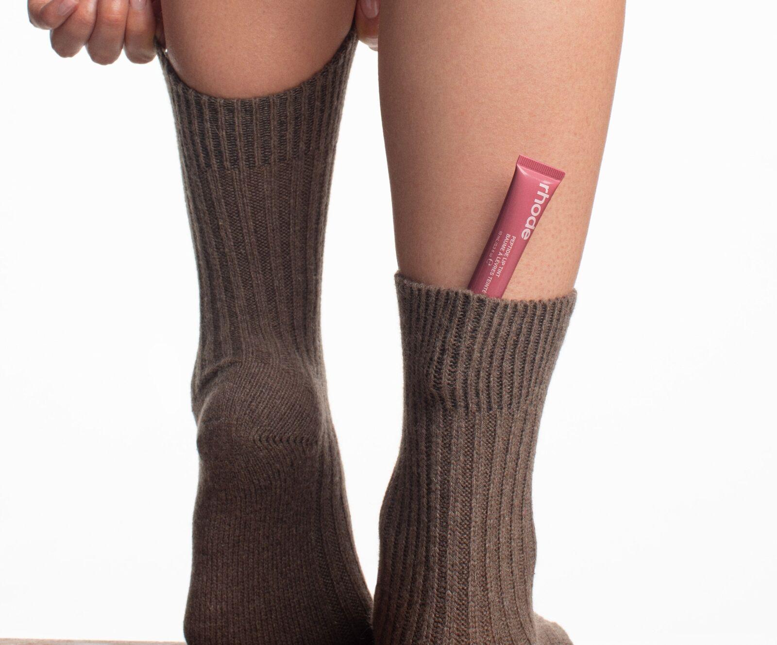 Тінт для губ пептидний Rhode Skin Peptide Lip Tint Salty Tan 10 мл (23136649) - фото 2 Тінт для губ пептидний Rhode Skin Peptide Lip Tint Salty Tan 10 мл (23136649) - фото 2