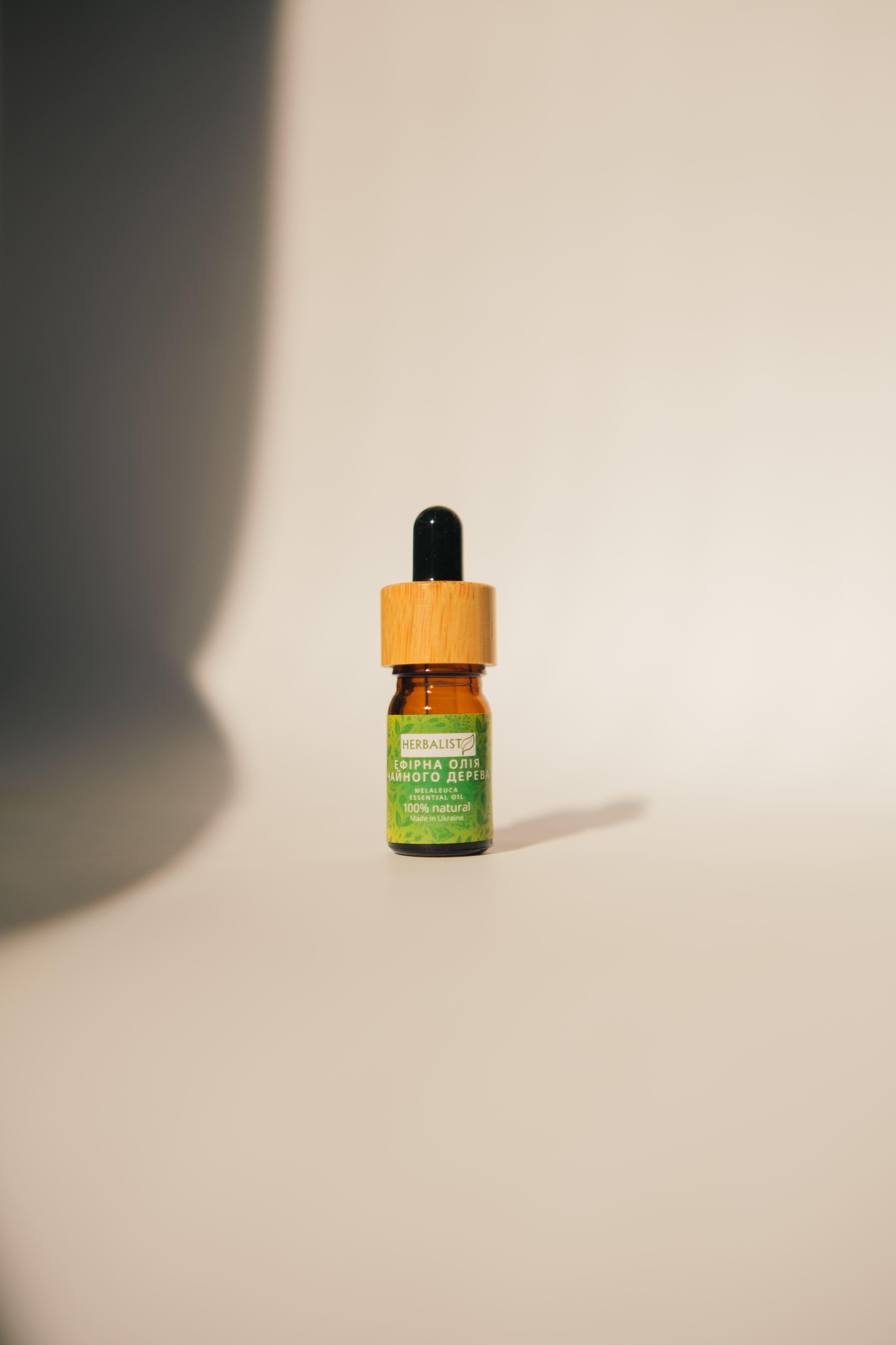 Ефірна олія чайного дерева HERBALIST 100% натуральний концентрат 5 мл (31022970)