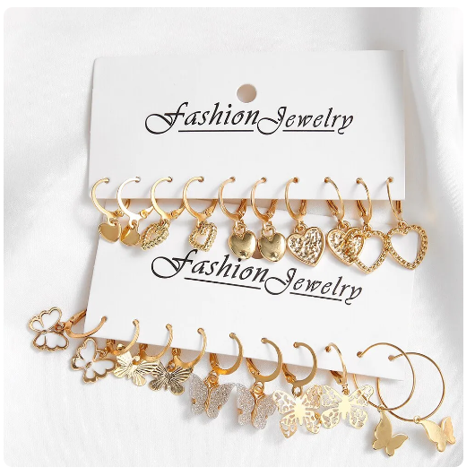 Набор сережек Сердца и бабочки 10 пар Золотой Набор сережек Сердца и бабочки 10 пар Золотой