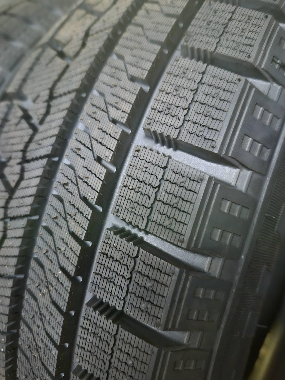 Автошина SAILUN ICE BLAZER Arctic 185/65 R14 86T зима - фото 2 Автошина SAILUN ICE BLAZER Arctic 185/65 R14 86T зима - фото 2