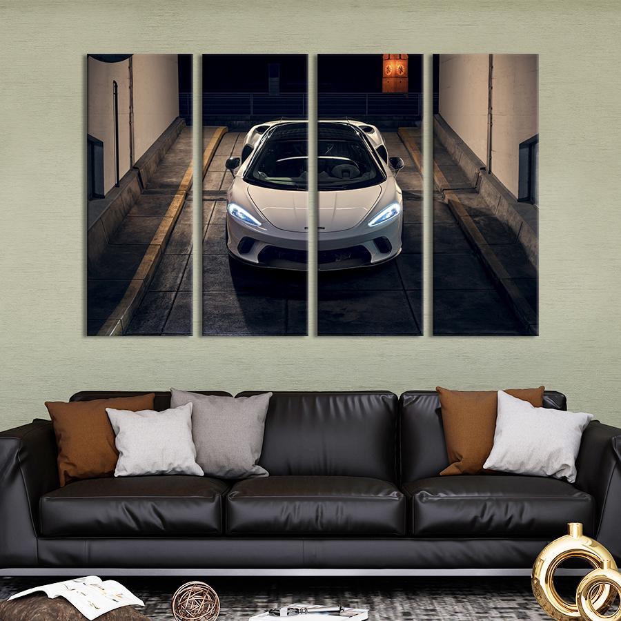 Картина на холсте Белый McLaren GT в ночном городе 149x93 см (1373-41)