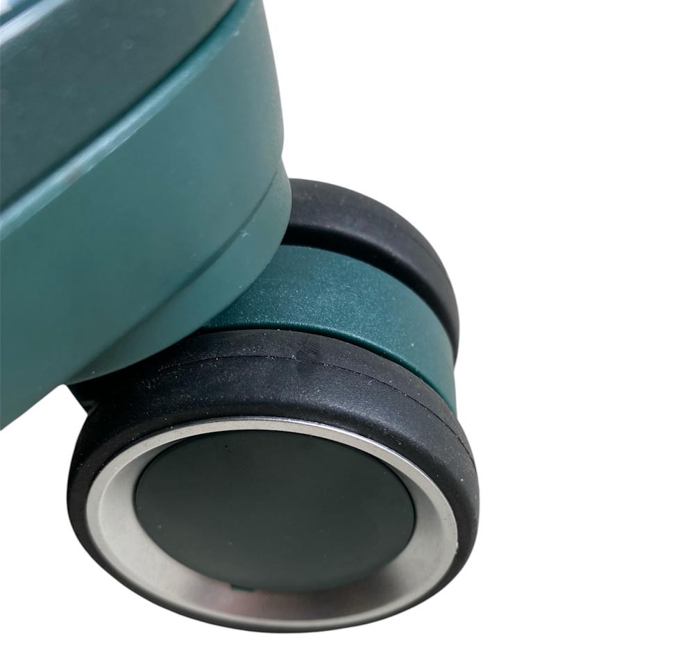 Валіза мала для ручної поклажі Madisson Snowball 51203 поліпропілен S Темно-зелений - фото 6 Валіза мала для ручної поклажі Madisson Snowball 51203 поліпропілен S Темно-зелений - фото 6