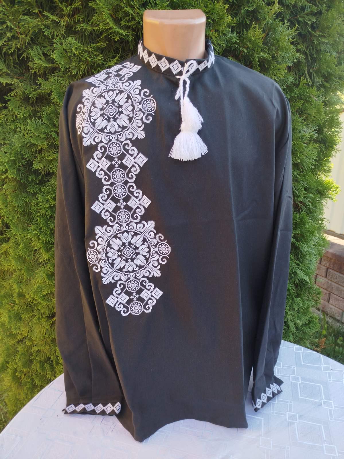 Вишиванка чоловіча Королівський узір з білим орнаментом р. 48 Чорний (29378214)