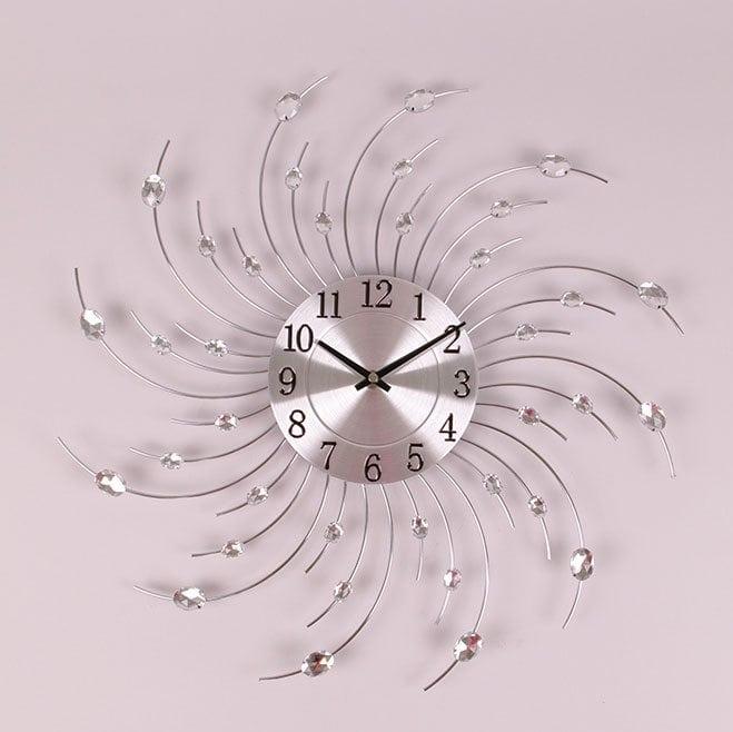 Часы металлические с стразами Flora D-50 см (38189)