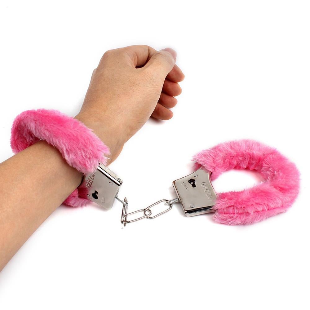 Наручники с мехом игровые металлические с ключами Розовый - фото 2 Наручники с мехом игровые металлические с ключами Розовый - фото 2