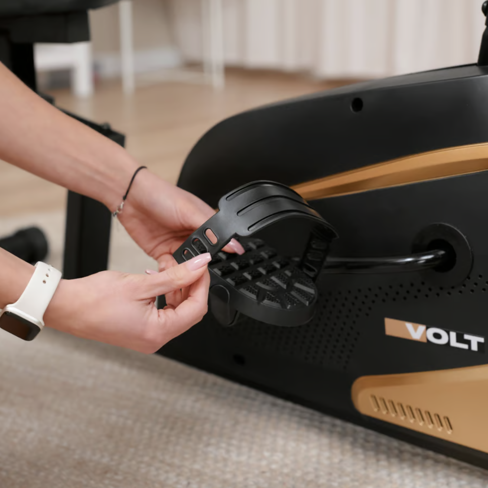 Велотренажер горизонтальний Hop-Sport HS-045L Volt магнітний Золотистий (4730) - фото 12 Велотренажер горизонтальний Hop-Sport HS-045L Volt магнітний Золотистий (4730) - фото 12