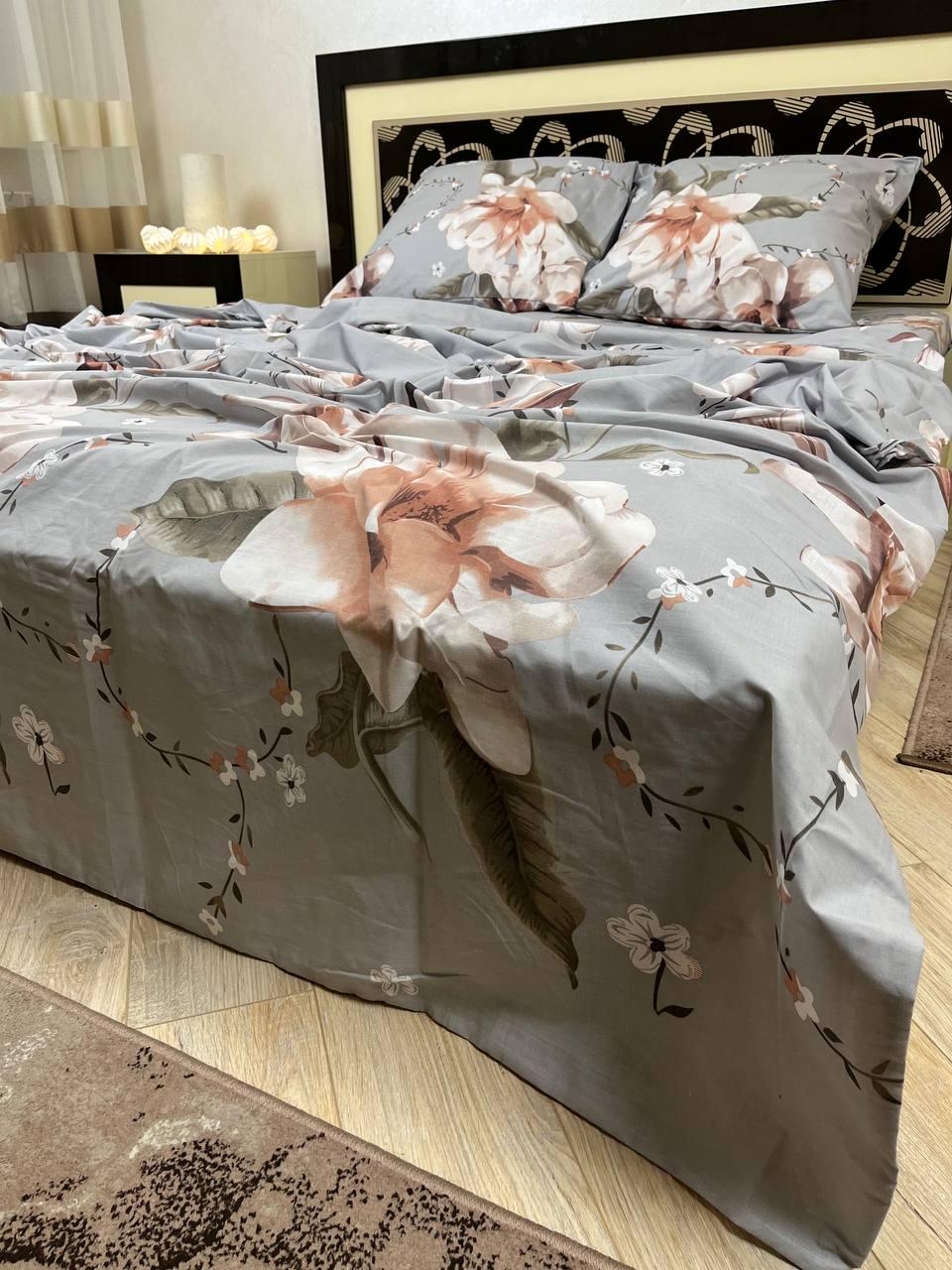 Комплект постільної білизни Квіти 200х220 см бавовняний 50х70 см сірий