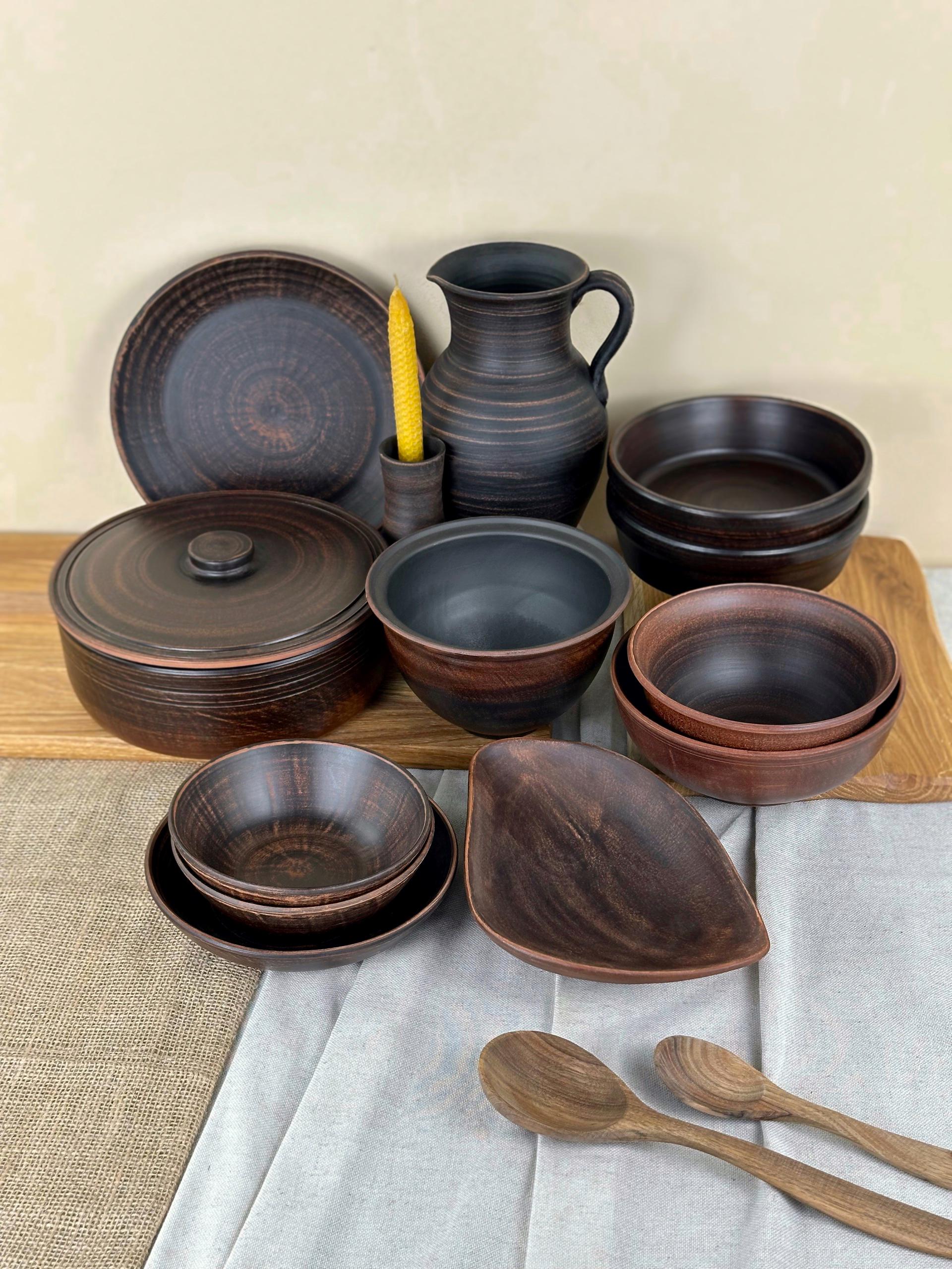 Набор керамической глиняной посуды Рождественский Двенадцать блюд малый гладкий (3129-3) Набор керамической глиняной посуды Рождественский Двенадцать блюд малый гладкий (3129-3)