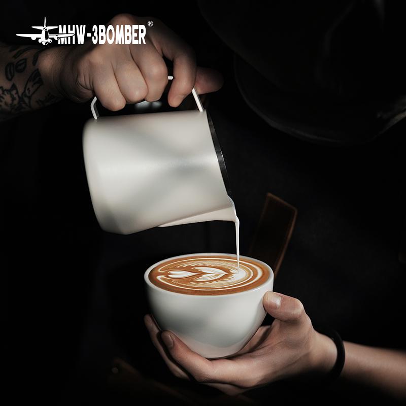 Питчер с ручкой для молока MHW-3BOMBER GT 600 мл Белый (P5181-OS) - фото 2 Питчер с ручкой для молока MHW-3BOMBER GT 600 мл Белый (P5181-OS) - фото 2