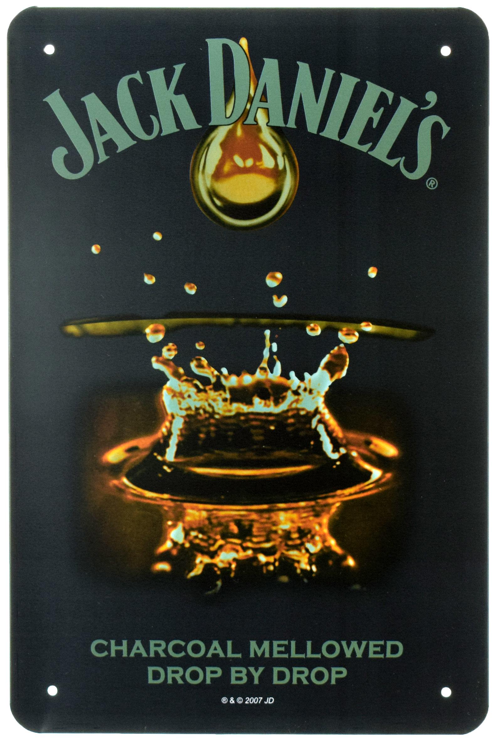 Табличка металлическая Jack Daniels смягчается Древесным Углём Капля За Каплей 20x30 см