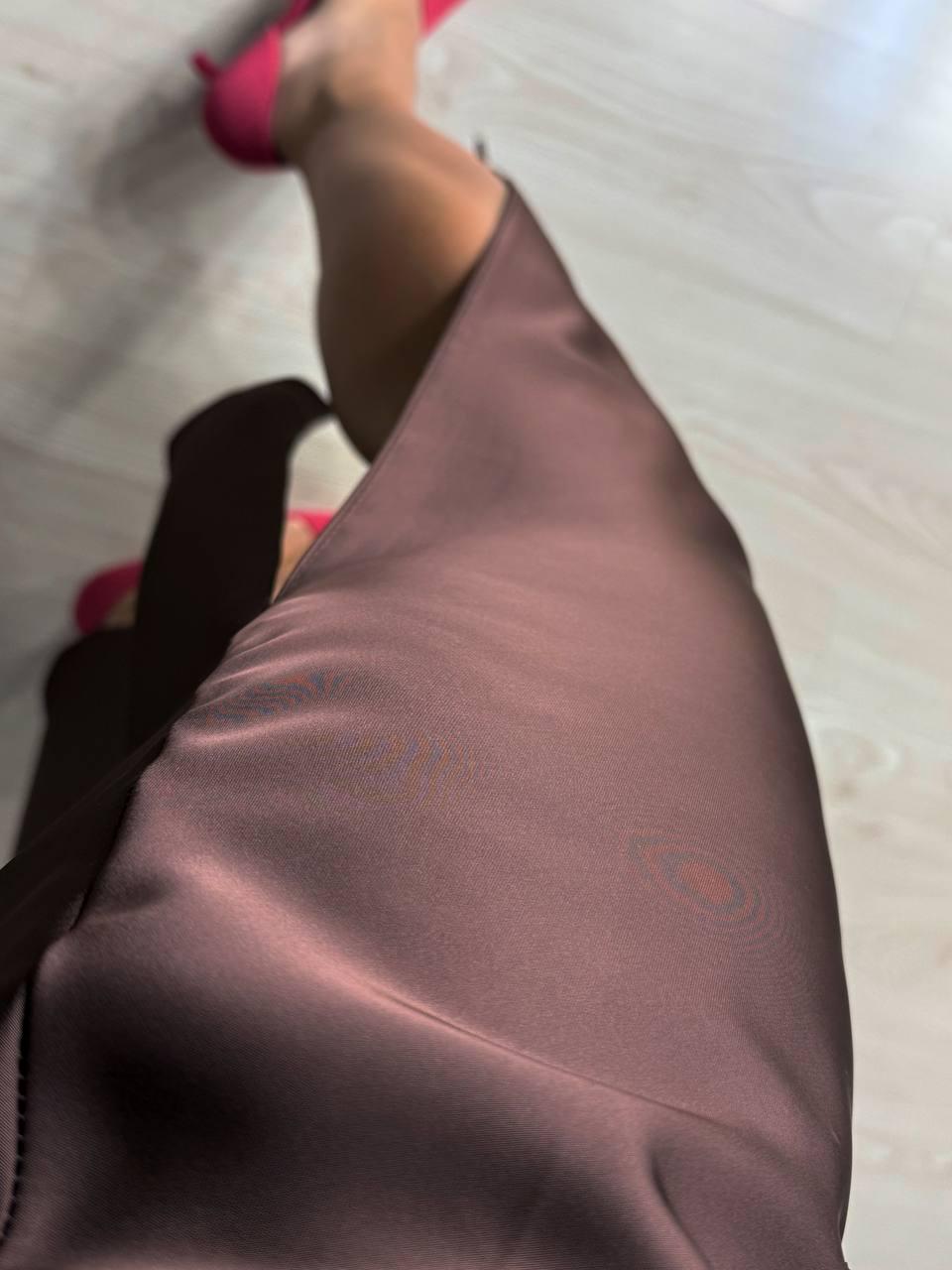 Юбка женская Gritana 230 атласная королевский шелк с разрезом на резинке M Коричневый (5032) - фото 5 Юбка женская Gritana 230 атласная королевский шелк с разрезом на резинке M Коричневый (5032) - фото 5