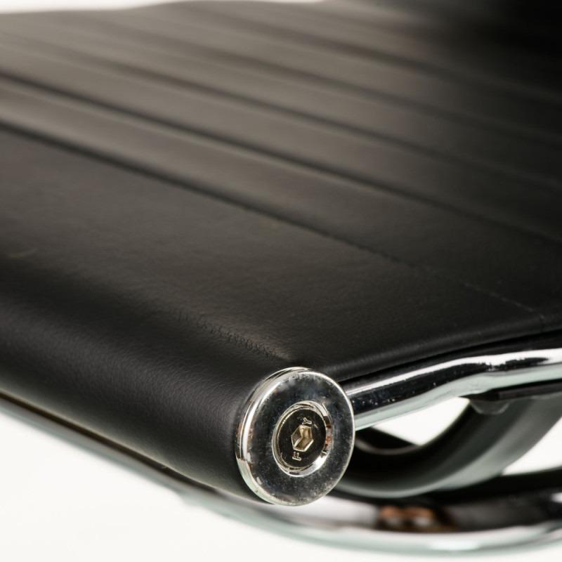 Конференц-крісло офісне Solano 2 office artleather на полозах Black - фото 8