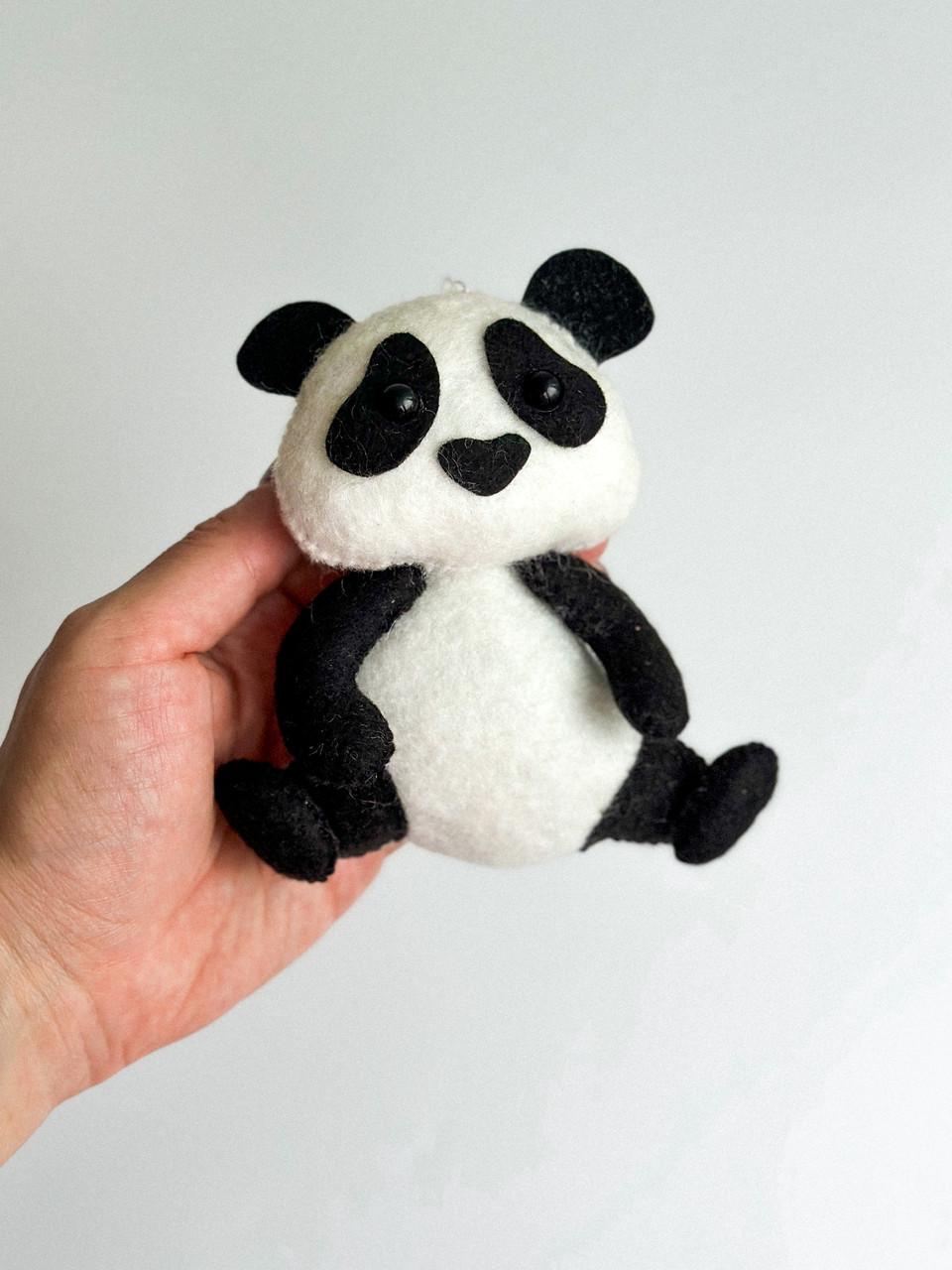 Іграшка з фетру ручної робота Панда (28857507) - фото 2 Іграшка з фетру ручної робота Панда (28857507) - фото 2