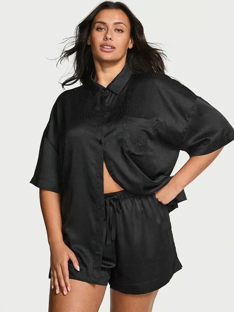 Пижама сатиновая Victoria's Secret Signature Satin Oversized Short Pajama Set S Черный (27162114) Пижама сатиновая Victoria's Secret Signature Satin Oversized Short Pajama Set S Черный (27162114)