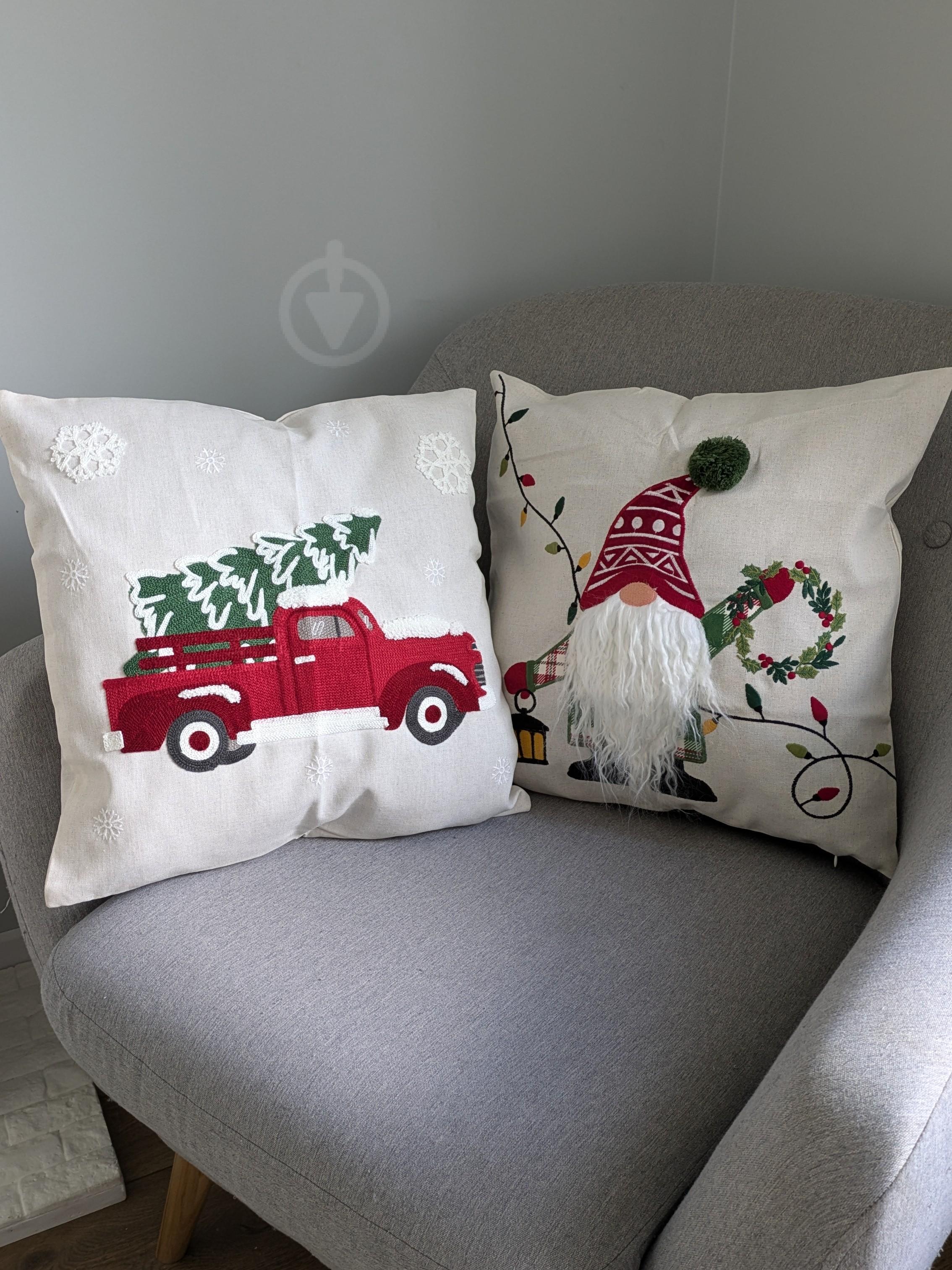 Набір наволочок новорічних Автомобіль і Гномик з вибитим малюнком 45х45 см (29514492)