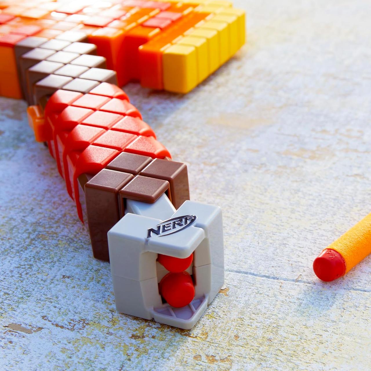 Бластер-топор Nerf Minecraft Firebrand - фото 4 Бластер-топор Nerf Minecraft Firebrand - фото 4