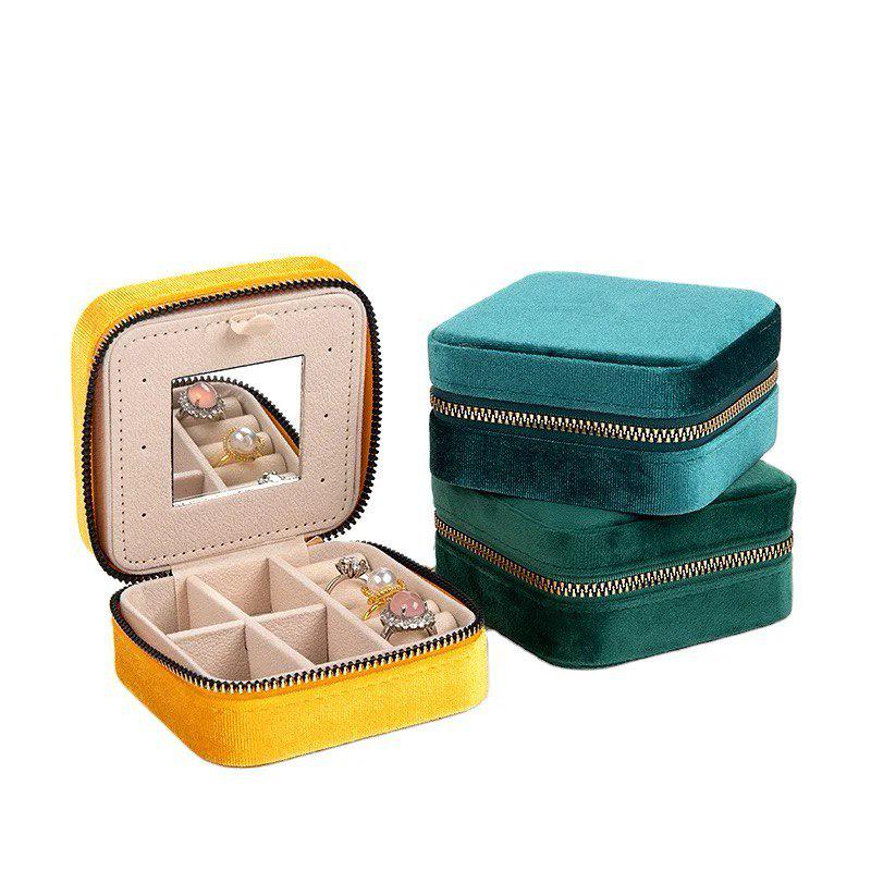 Футляр для прикрас дорожній 10x10x5,2 см оксамитовий Жовтий (ST0374) - фото 4 Футляр для прикрас дорожній 10x10x5,2 см оксамитовий Жовтий (ST0374) - фото 4