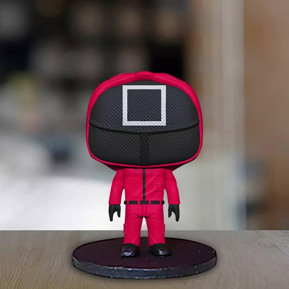 Статуетка гра в кальмара Офіцер 6050 квадрат (4259578)