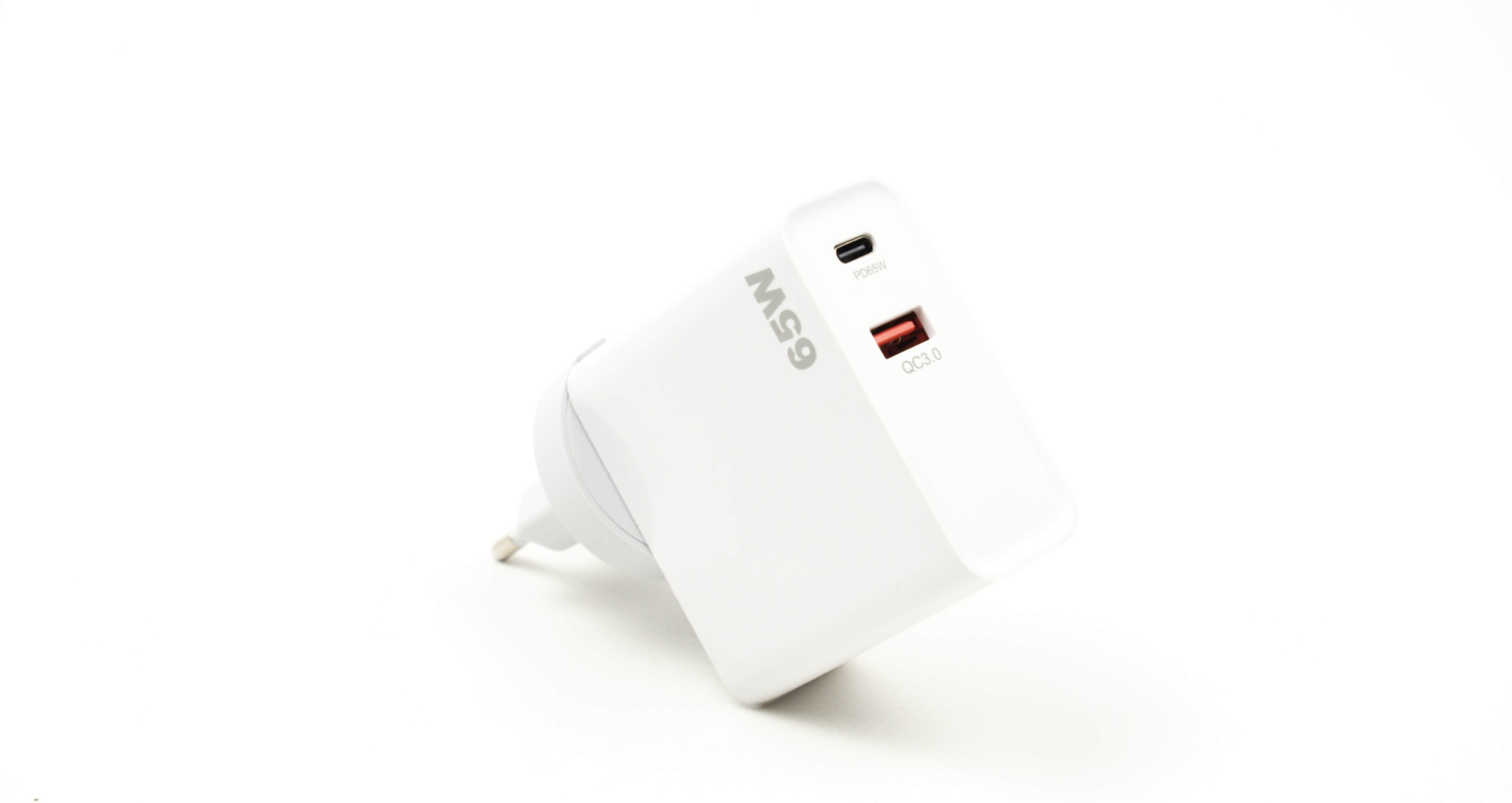 Зарядное устройство быстрое A/C блок 65W Type-C PD power delivery QC 3.0 - фото 3 Зарядное устройство быстрое A/C блок 65W Type-C PD power delivery QC 3.0 - фото 3