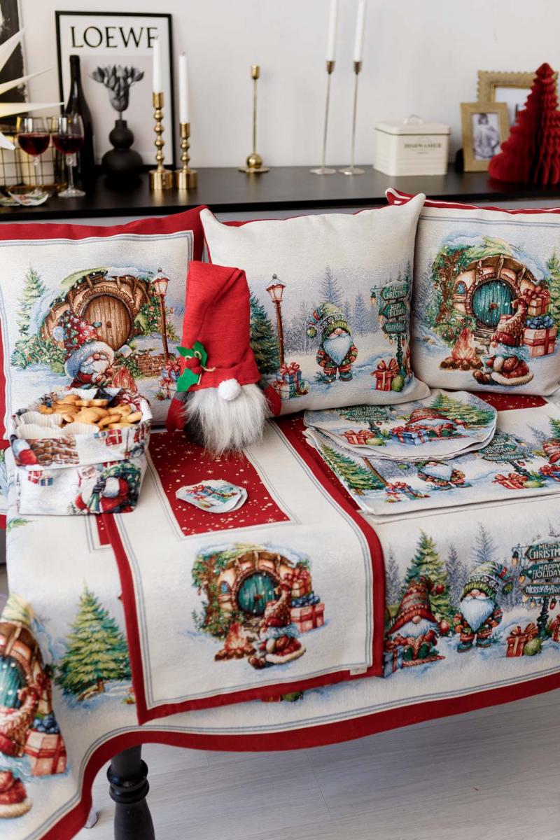 Наволочка гобеленовая Рождественский костер Гном у синей двери 45х45 см (037181) - фото 6 Наволочка гобеленовая Рождественский костер Гном у синей двери 45х45 см (037181) - фото 6