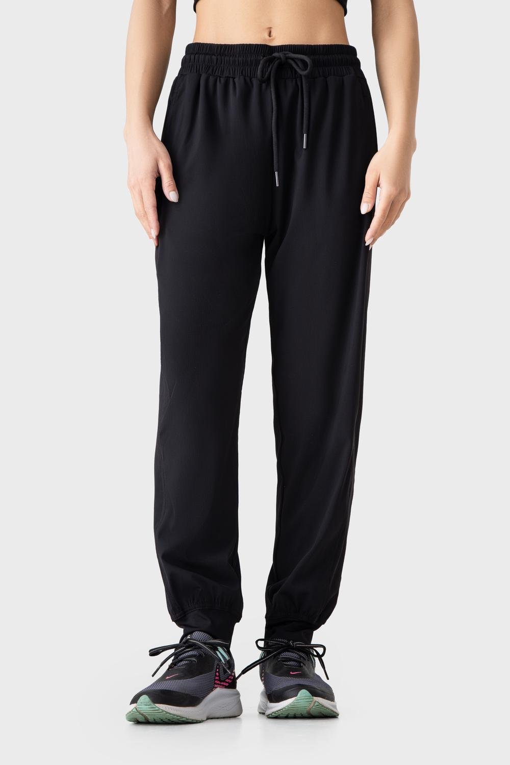 Брюки Avecs с технологией Sweat Releasing Черный Брюки Avecs с технологией Sweat Releasing Черный