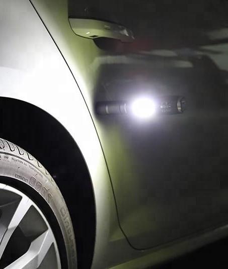 Универсальный аккумуляторный фонарь SUNROZ T6 LED 2в1 Черный (SUN4386) - фото 4 Универсальный аккумуляторный фонарь SUNROZ T6 LED 2в1 Черный (SUN4386) - фото 4