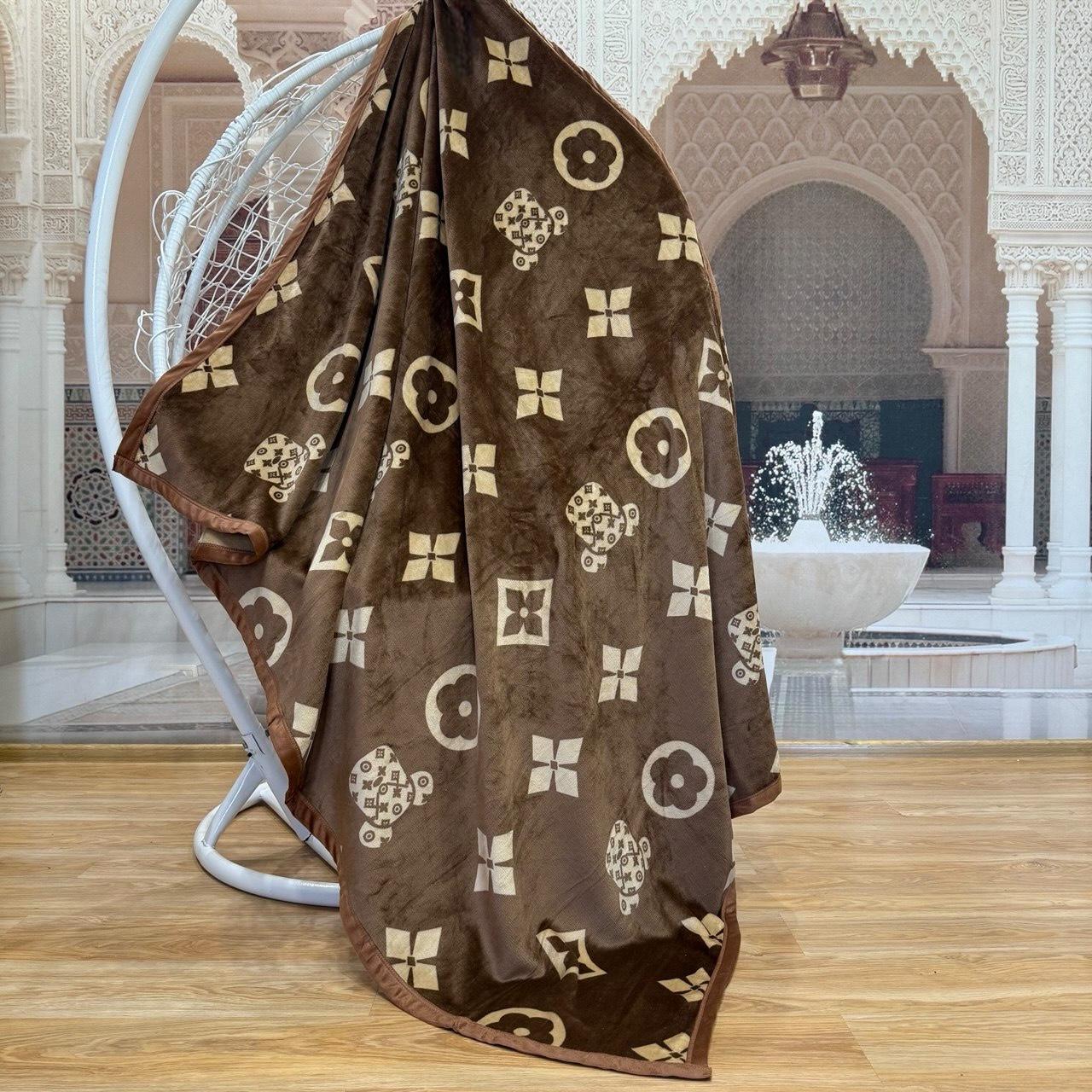 Плед-покрывало двустороннее Koloco Велюр 150x200 см Разноцветный (07-107-9) - фото 1 Плед-покрывало двустороннее Koloco Велюр 150x200 см Разноцветный (07-107-9) - фото 1