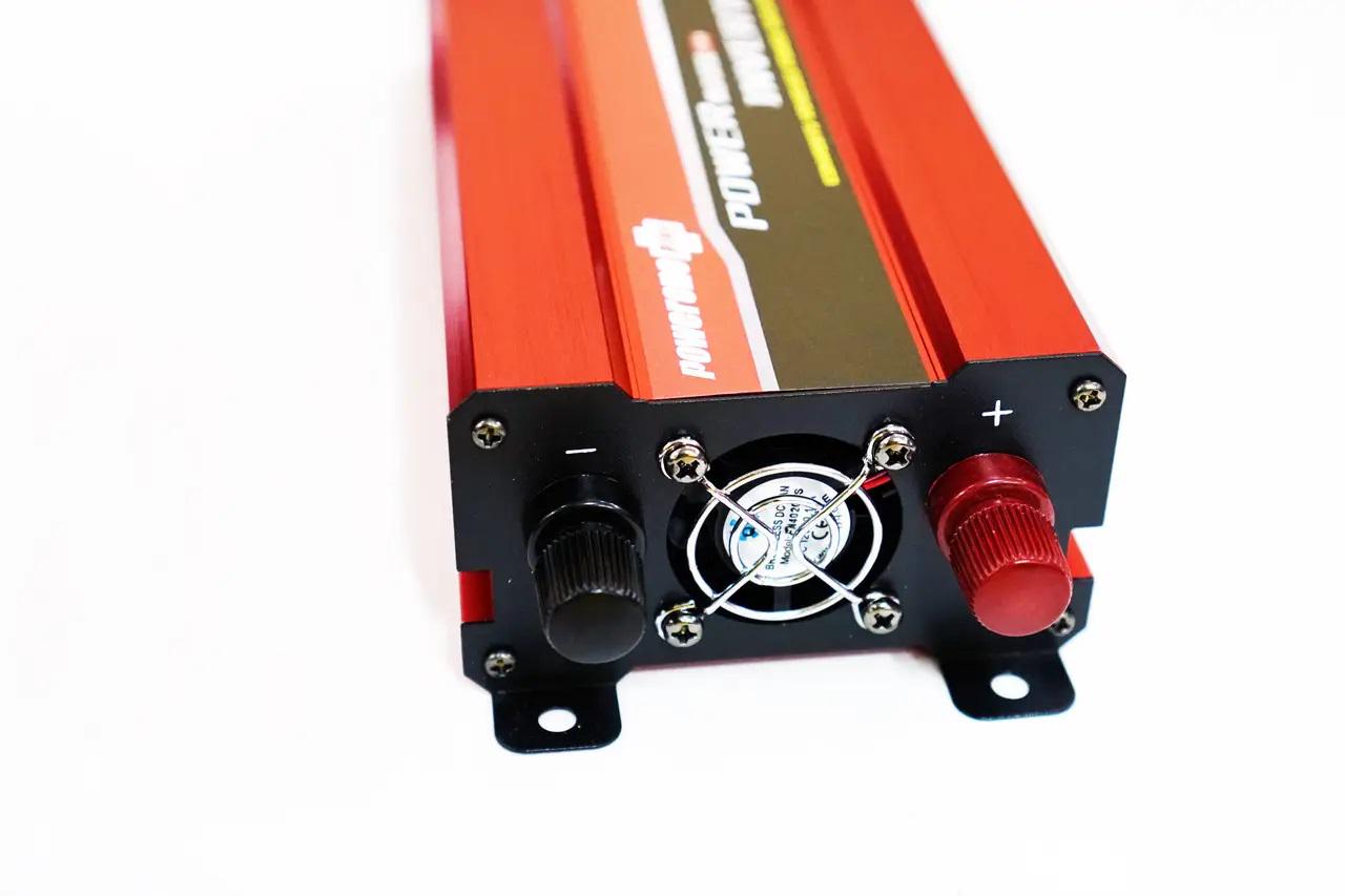 Преобразователь напряжения Powerone 2000W 12V с вольтметром (17567) - фото 2 Преобразователь напряжения Powerone 2000W 12V с вольтметром (17567) - фото 2