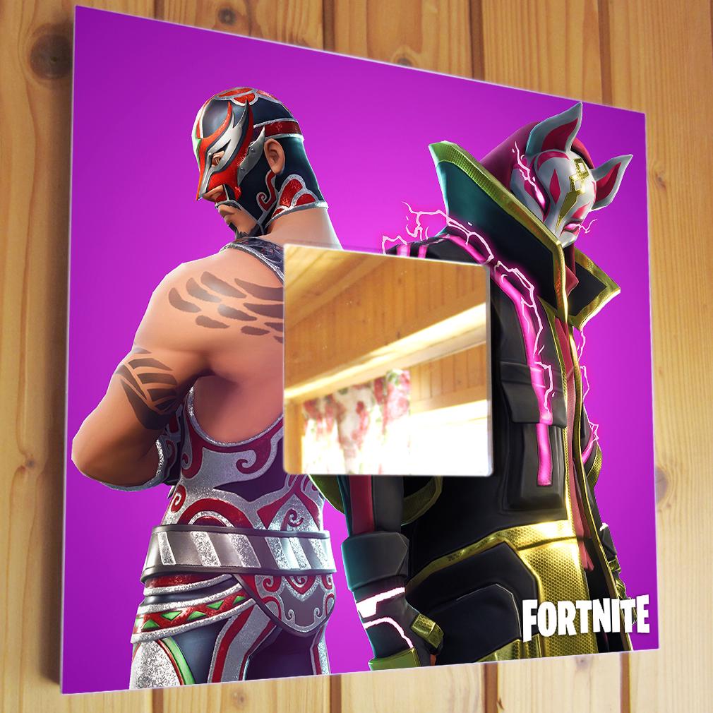 Зеркало декоративное Персонажи игры ''Fortnite'' 260х260 мм (M04424)