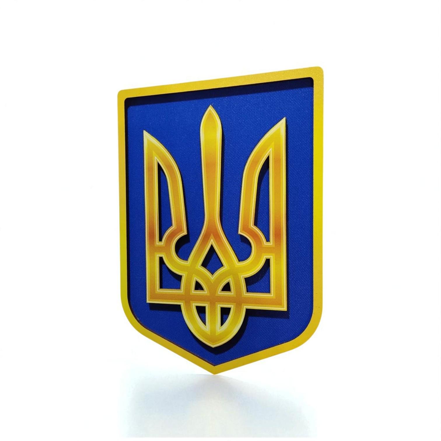 Герб настінний Тризуб України 292х334 мм (29403764) - фото 2 Герб настінний Тризуб України 292х334 мм (29403764) - фото 2