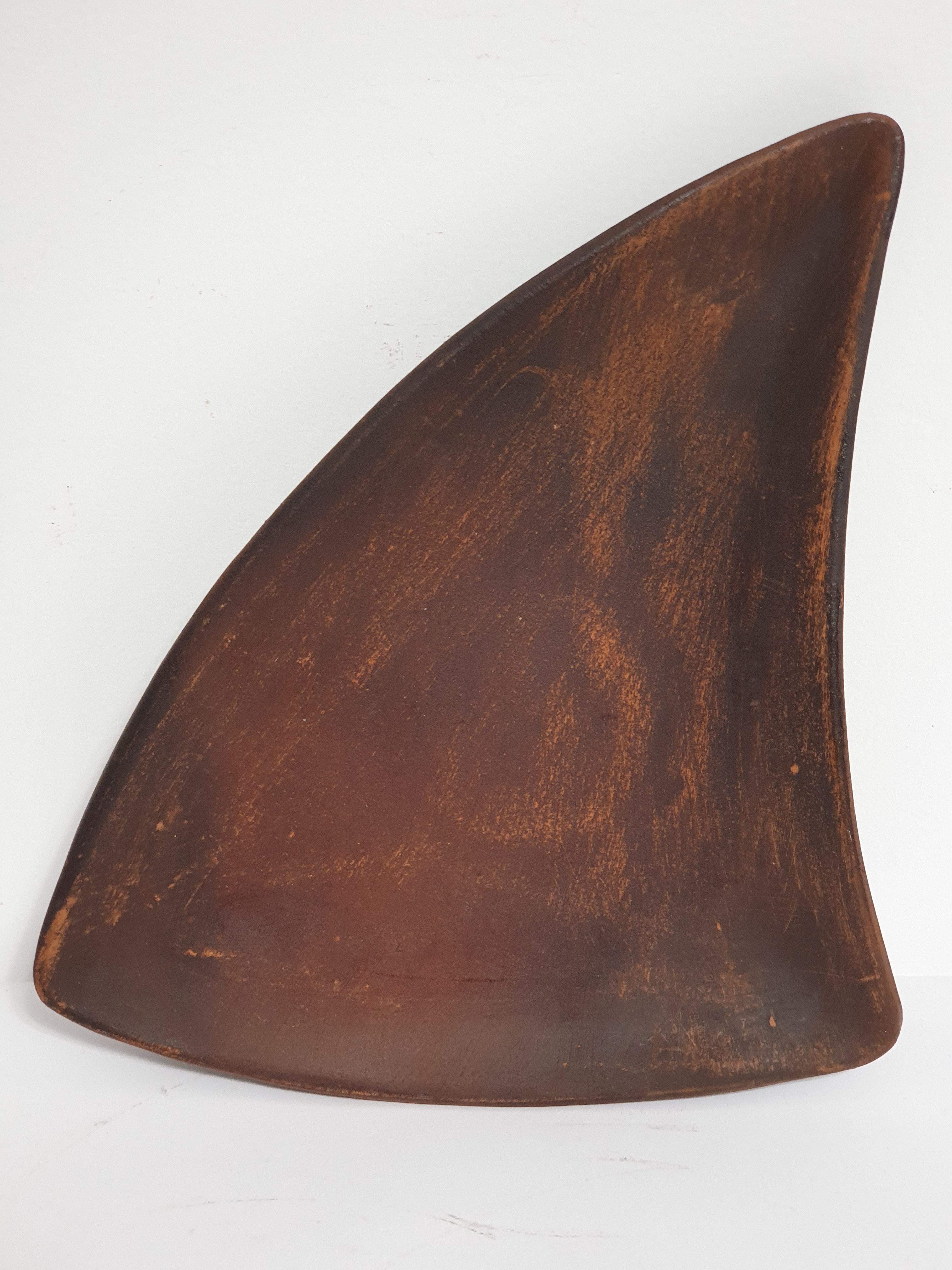 Тарілка десертна, треугольная з червоної глини (3894)