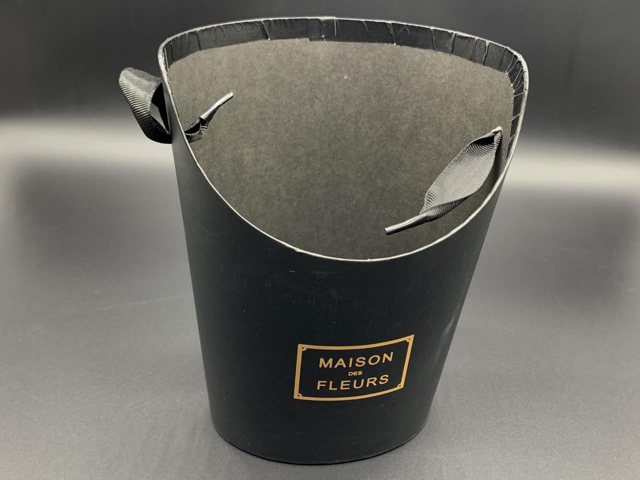 Коробка для цветов с ручкой 19х15 см Черный (1052250424)