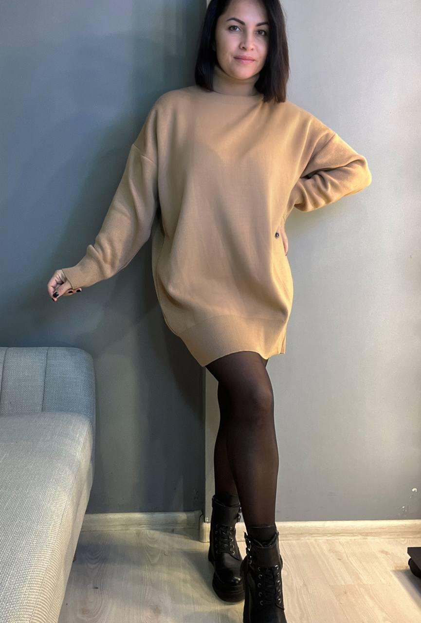 Платье женское MY FASHION 2024101 свитер воротник хомут оверсайз удлиненный OS Карамель (550)
