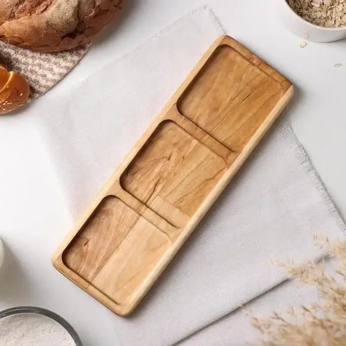 Доска-менажница деревянная на 3 секции с пропиткой ясеневая 30х15 см (ман-1)