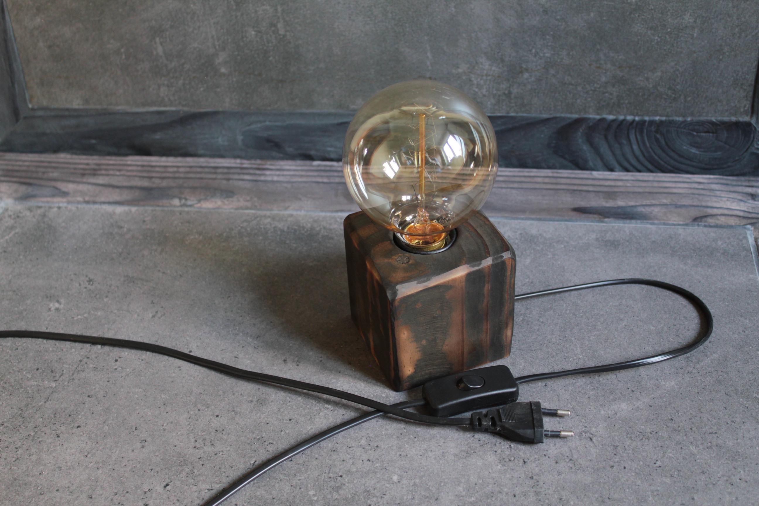 Настольная лампа LarchLoft из массива дерева 9x9x9 см Е27 (LT.1) - фото 4 Настольная лампа LarchLoft из массива дерева 9x9x9 см Е27 (LT.1) - фото 4