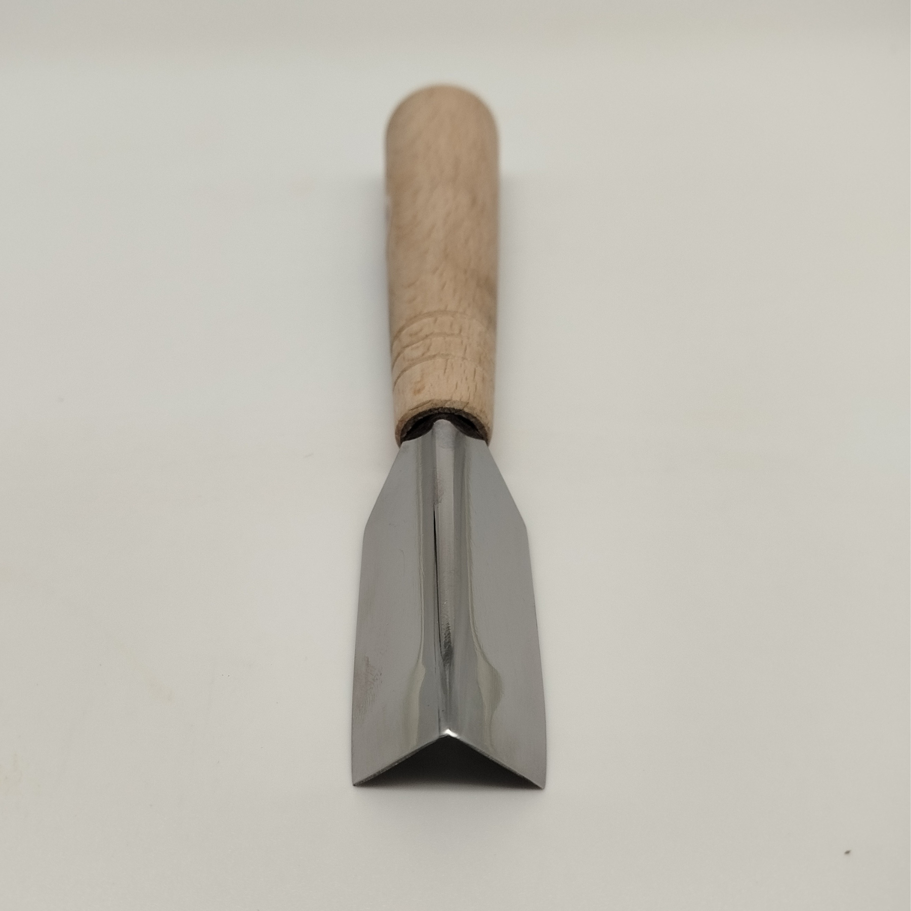 Стамеска угловая для глубокой резьбы по дереву 30х50х20х190 мм (33740009) Стамеска угловая для глубокой резьбы по дереву 30х50х20х190 мм (33740009)