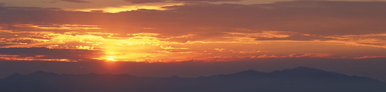 Наклейка виниловая на кухню Zatarga Закат солнца в горах 650х2500 мм Оранжевый (1227736571)