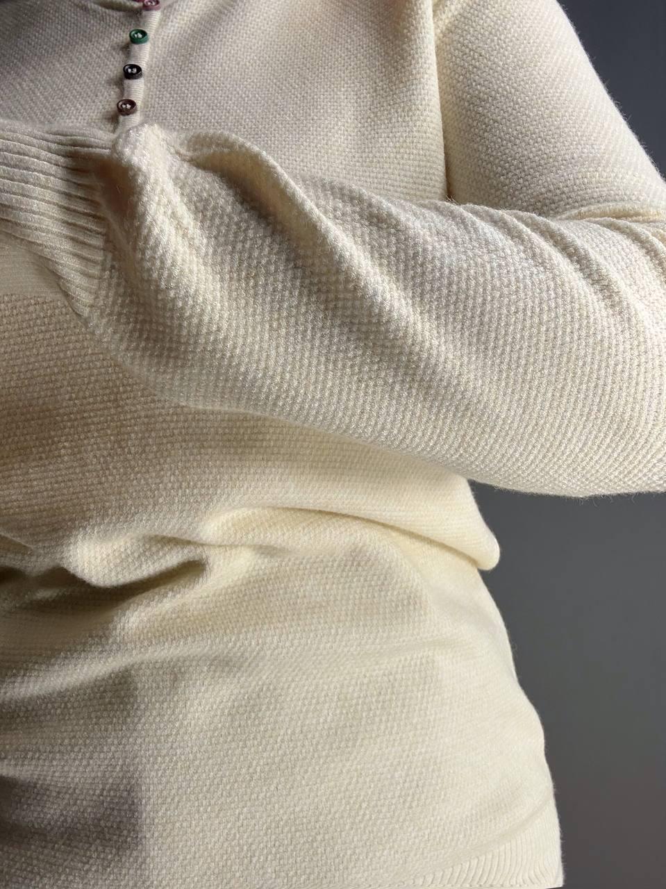 Свитер женский AN 02493 букле с пуговицами тонкий и теплый базовый One Size Молочный - фото 7 Свитер женский AN 02493 букле с пуговицами тонкий и теплый базовый One Size Молочный - фото 7