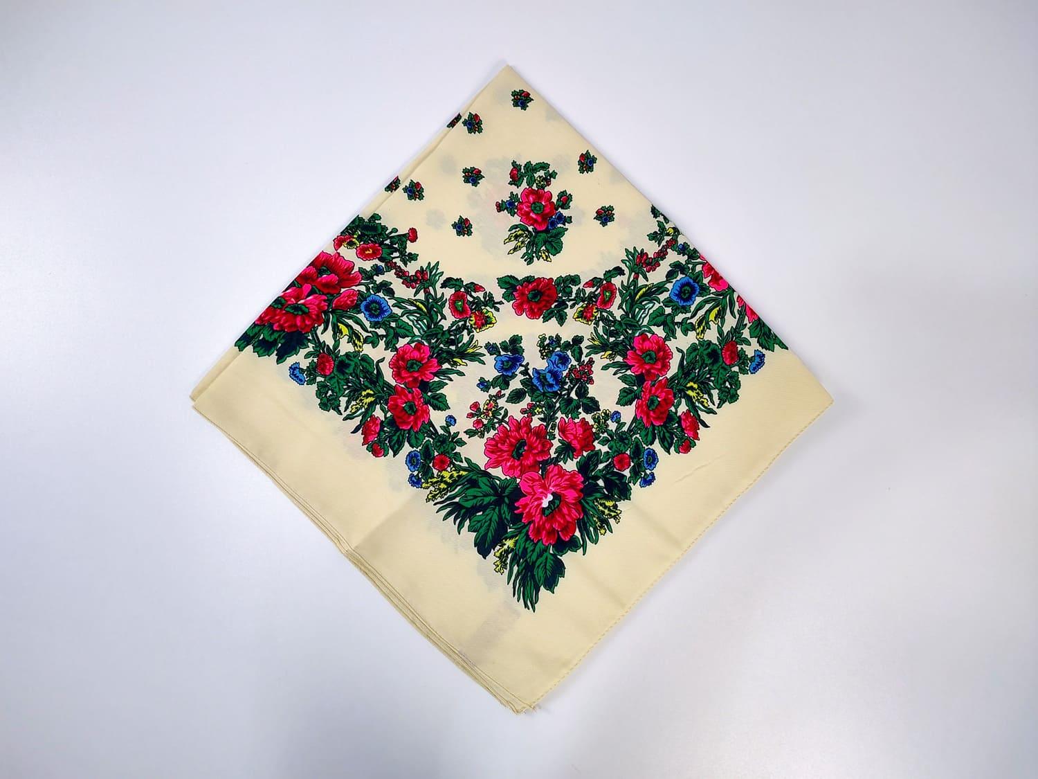 Колени Розовый цветок 80x80 см Молочный (29815950)
