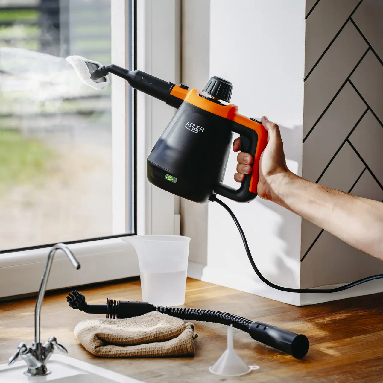 Пароочиститель ручной Adler AD 7038 2000W Black (7038) - фото 8