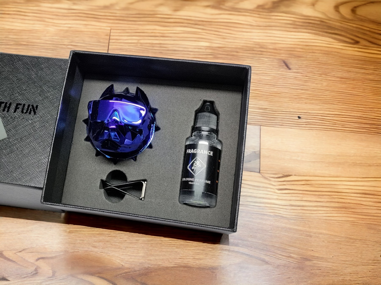 Ароматизатор для авто Питбуль многоразовый на решетку Синий (2105191518) - фото 2 Ароматизатор для авто Питбуль многоразовый на решетку Синий (2105191518) - фото 2